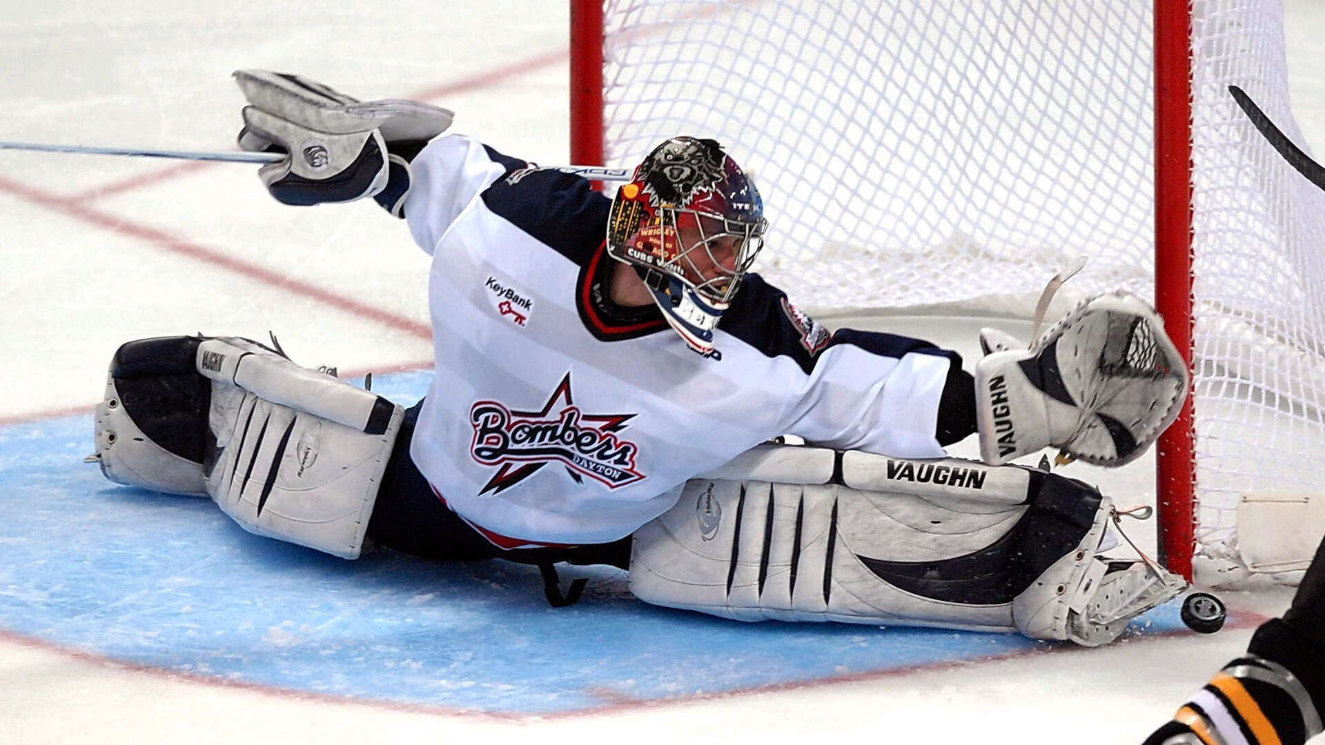 app下载-Doinb神机妙算，MAD战术革新引全网沸腾，比分碾压只是表象？